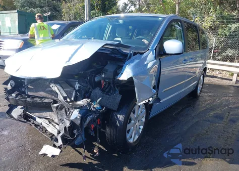 2012 Chrysler Town & Country Touring из США, поврежденный, VIN 2C4RC1BG4CR313920